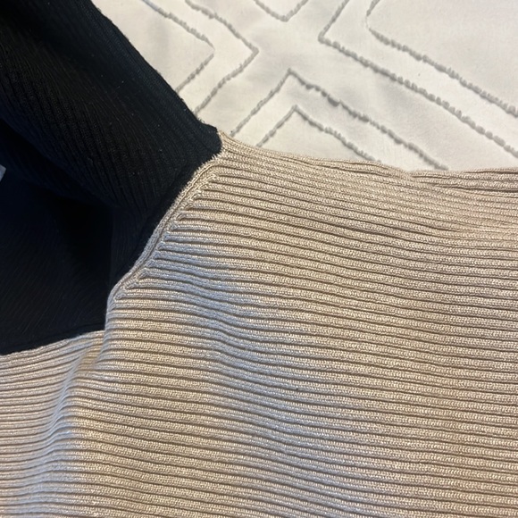 YAL womens two colored sweater size XL - Picture 8 of 13